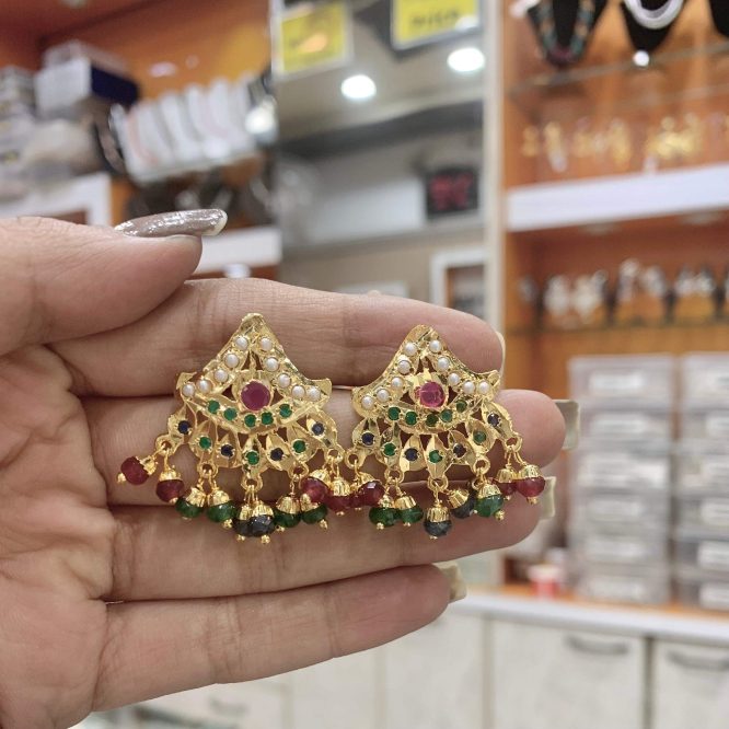 Jadau studs
