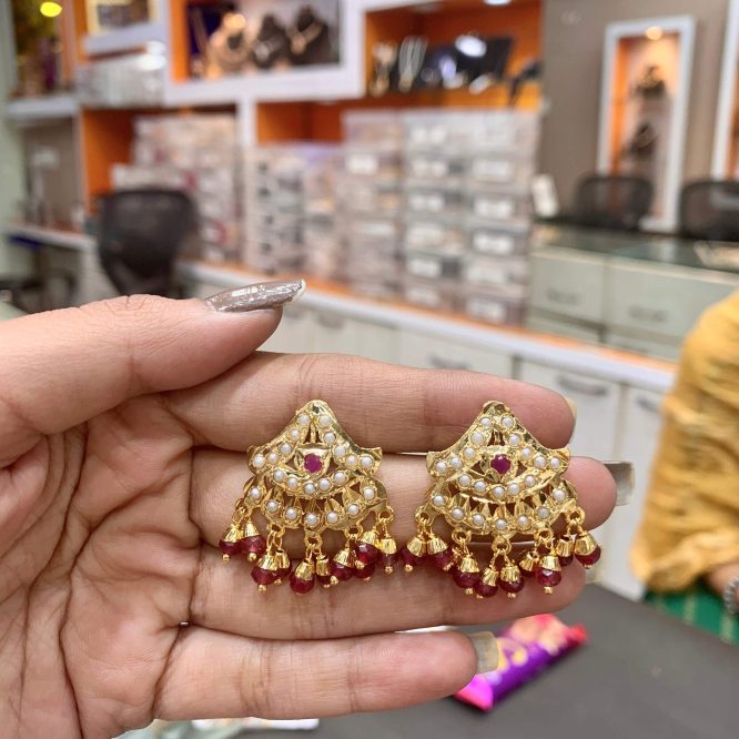 Jadau studs