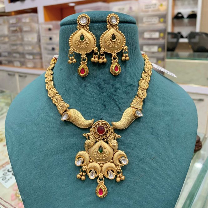 Antique necklace  set 436413