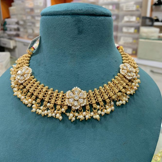 Antique necklace set 3334