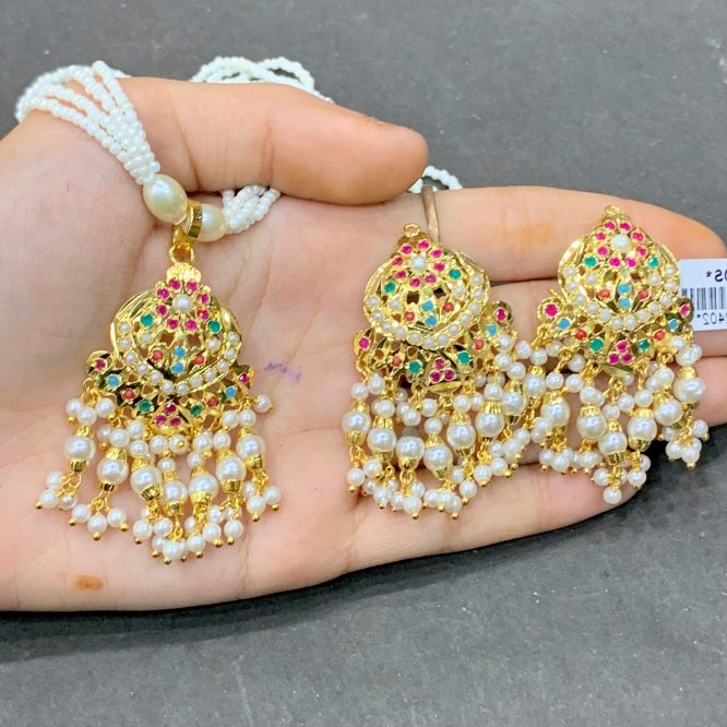 Jadau Pendant Sets