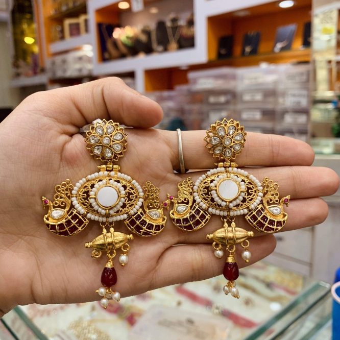 Antique earrings 8566