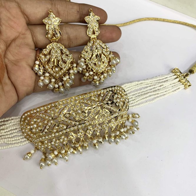 Jadau choker set