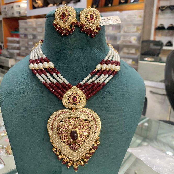 Jadau Necklace Set