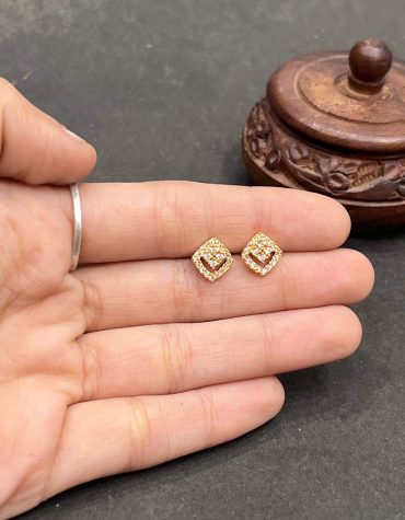 Zircon Earring