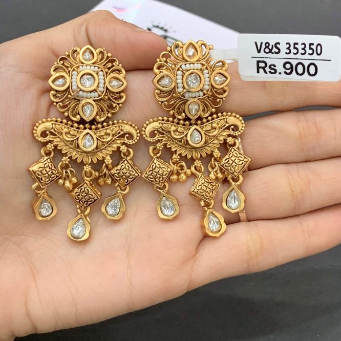 Antique earrings 655444