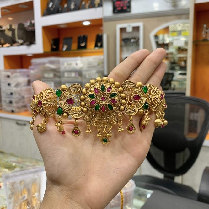 Antique Necklace Sets 4785588
