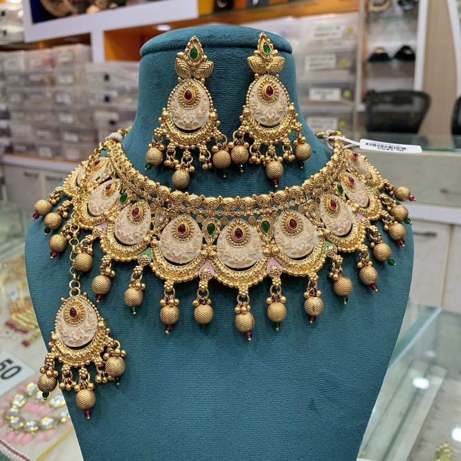 Antique Necklace set 725253