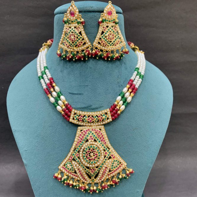 Jadau Necklace Sets