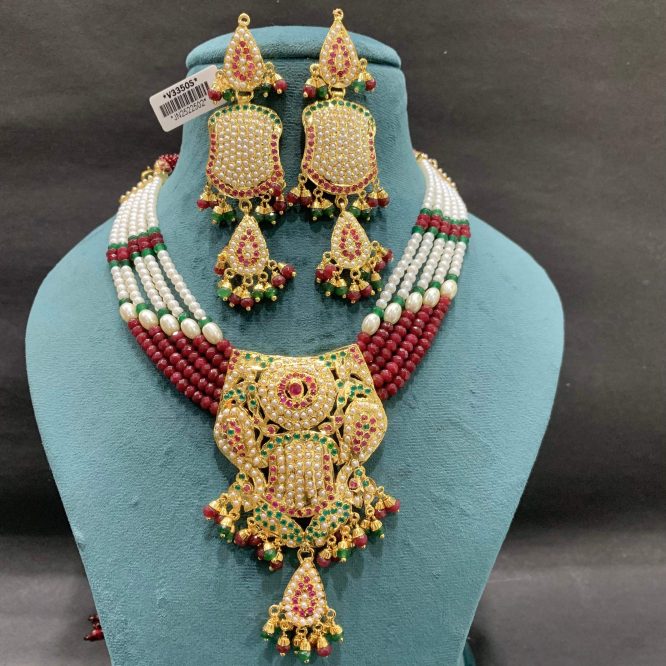 Jadau Necklace Sets
