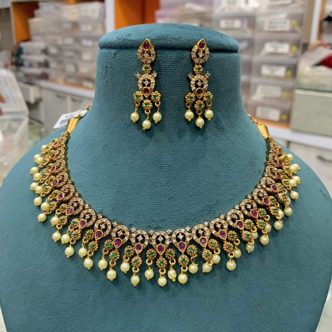Antique Necklace set 3454563