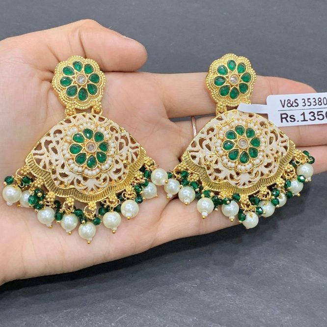 Antique earrings 357804
