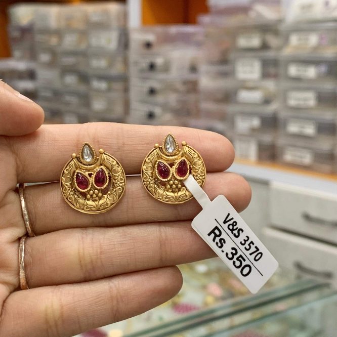 Antique Earrings 355343
