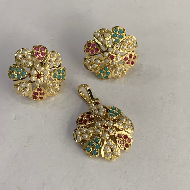 Jadau Pendant set 493729