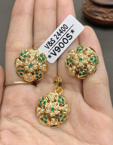 Jadau pendent set