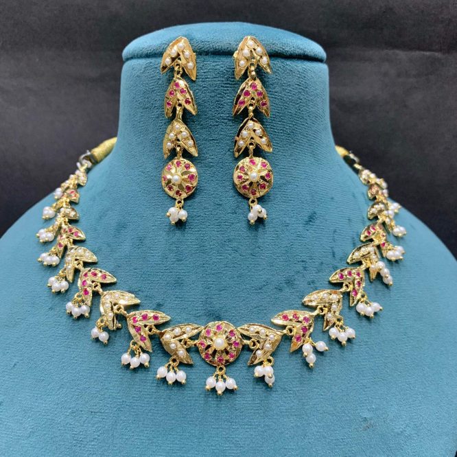 Jadau necklace set