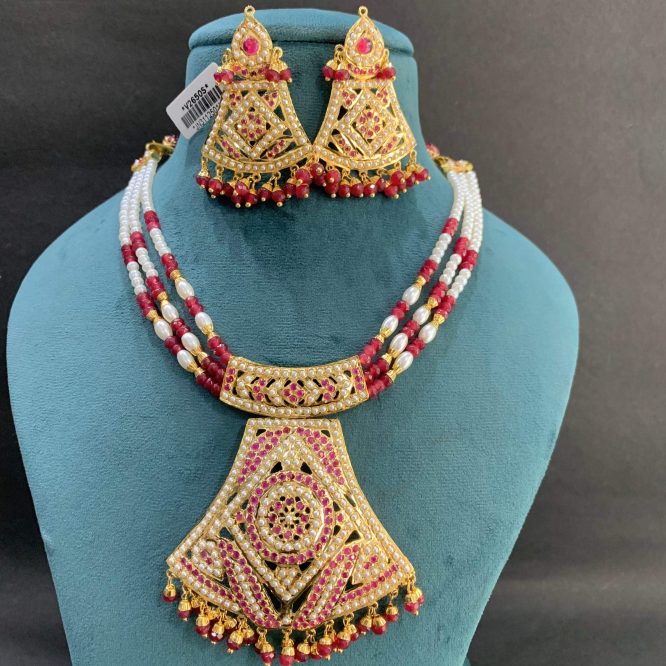 Jadau Necklace Sets