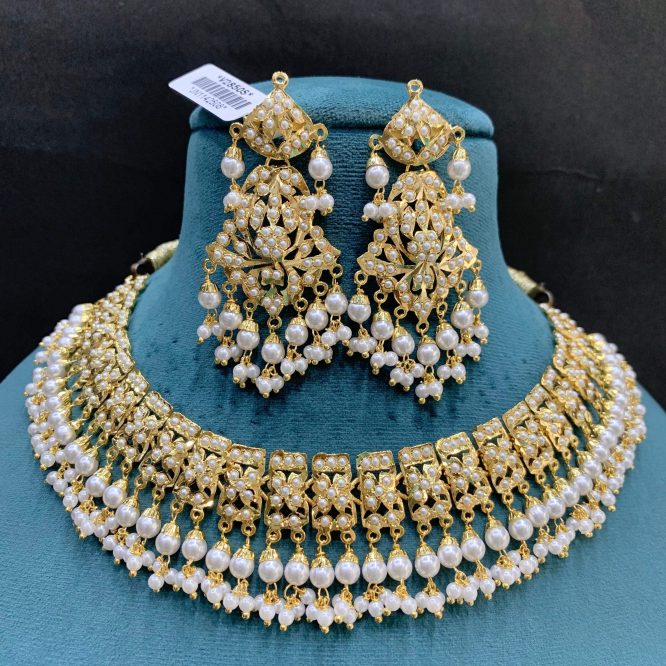 Jadau Necklace Set