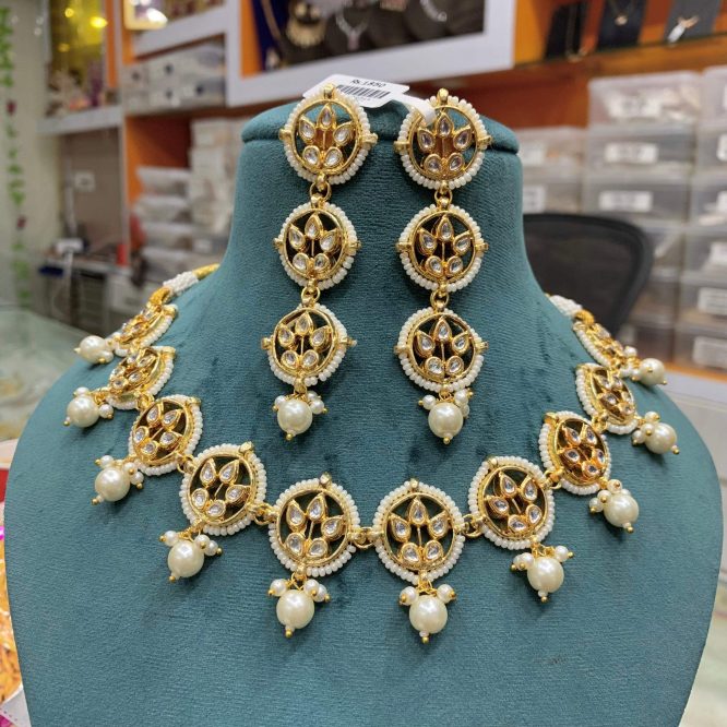 Kundan necklace set