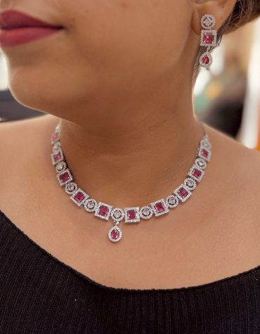Diamond necklace set