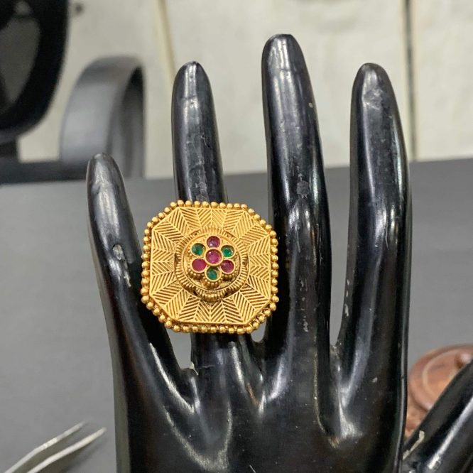 Antique Ring 29472344