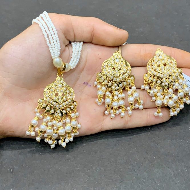 Jadau Pendant Sets