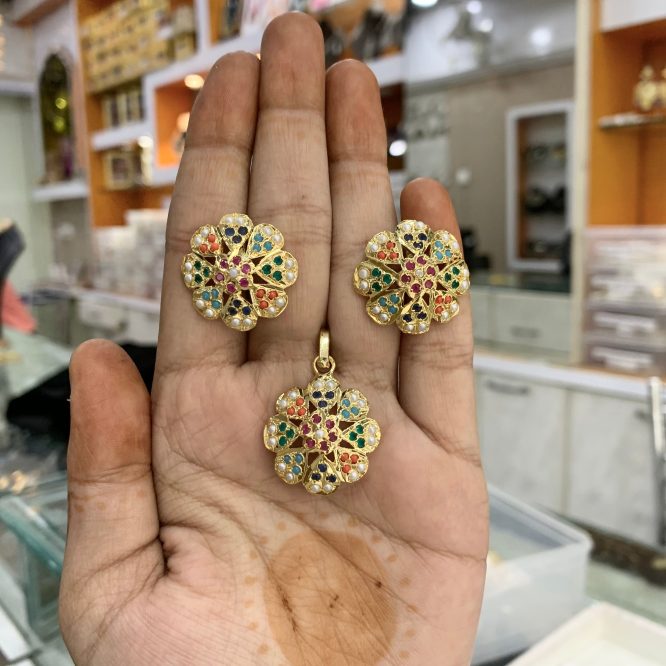Jadau Pendant set 759270