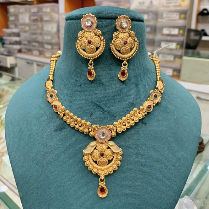 antique necklace set 4654654