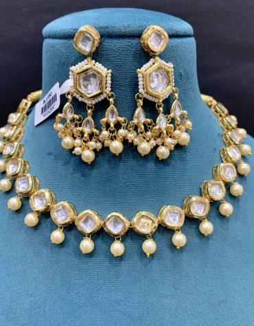 Kundan necklace set