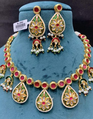 Kundan necklace set