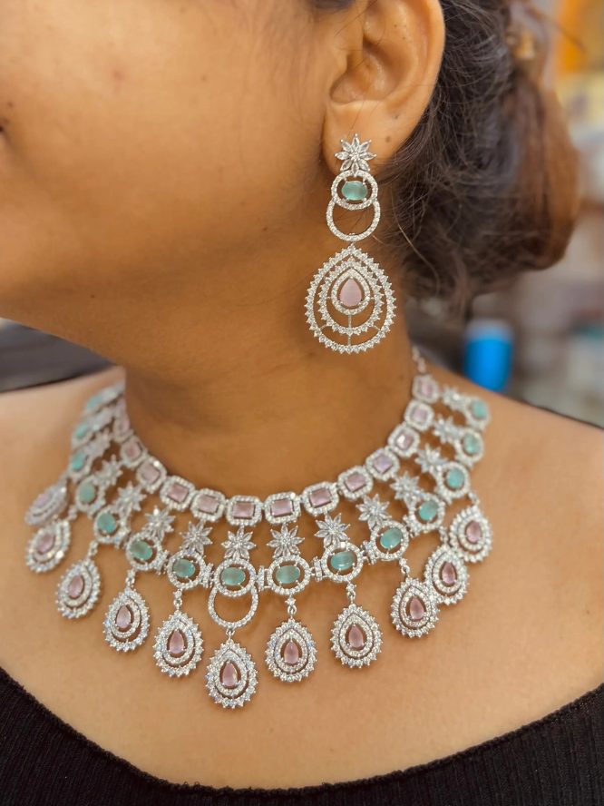 Diamond necklace set