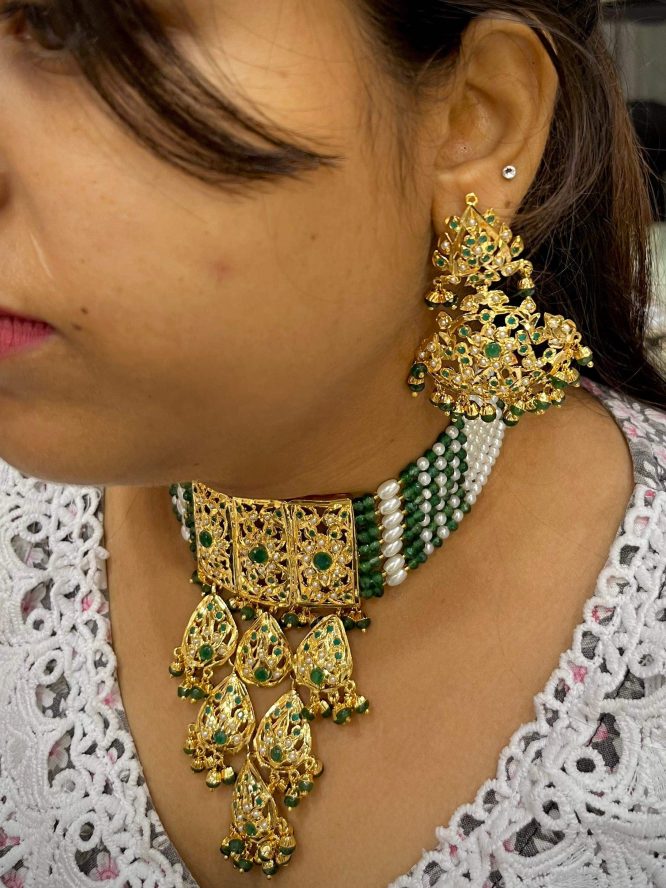 Jadau choker set