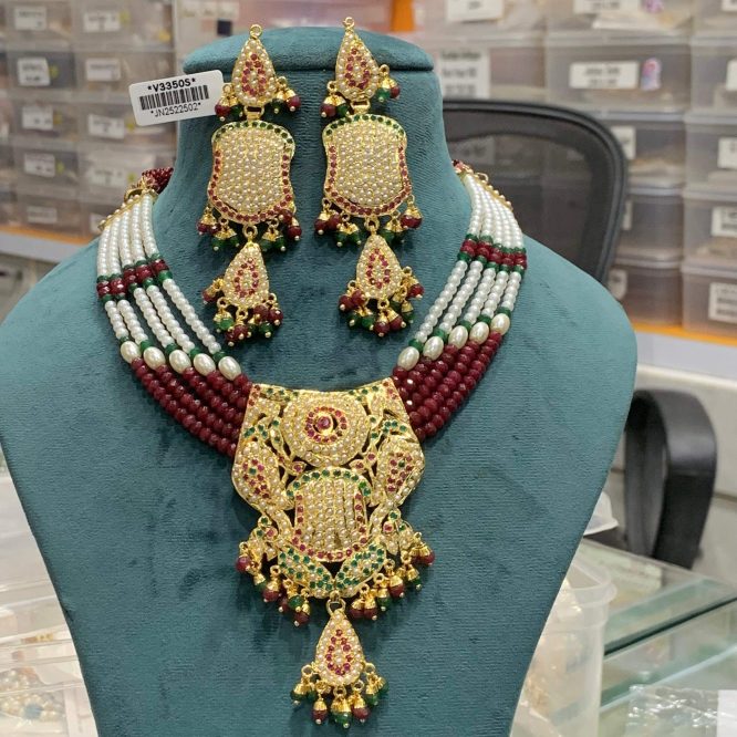 Jadau Necklace Sets