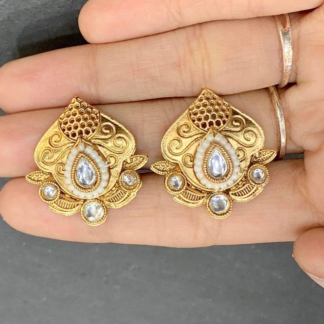 Antique Earrings 355456