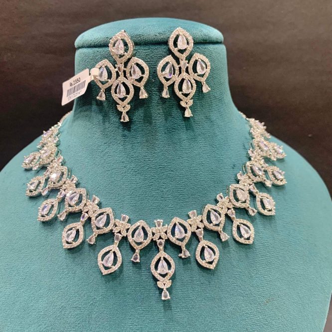 Silver-Plated Zircon Leaf Necklace Set