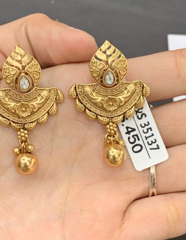 Antique Earrings 35780