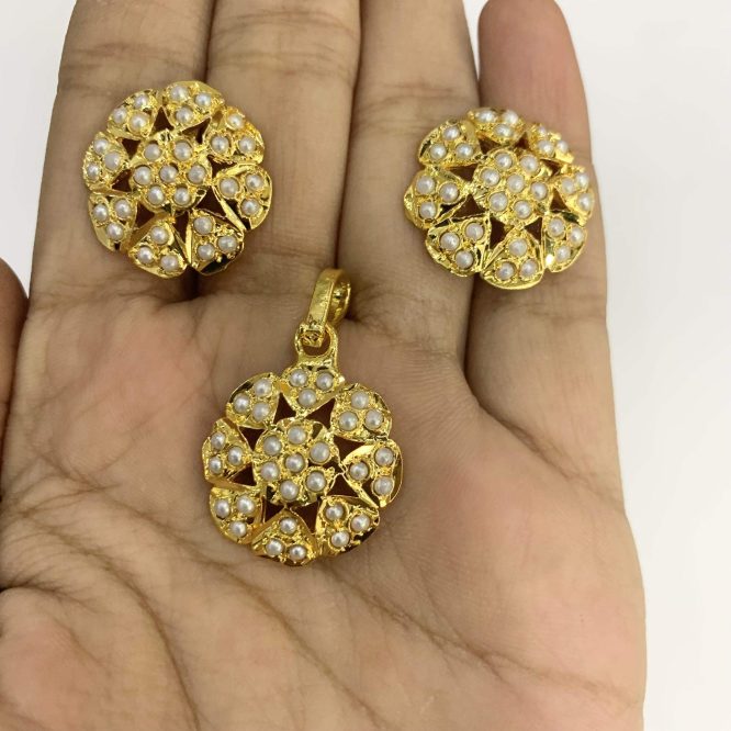 Jadau pendent set