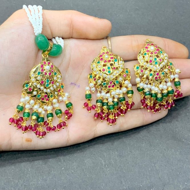 Jadau Pendant Sets