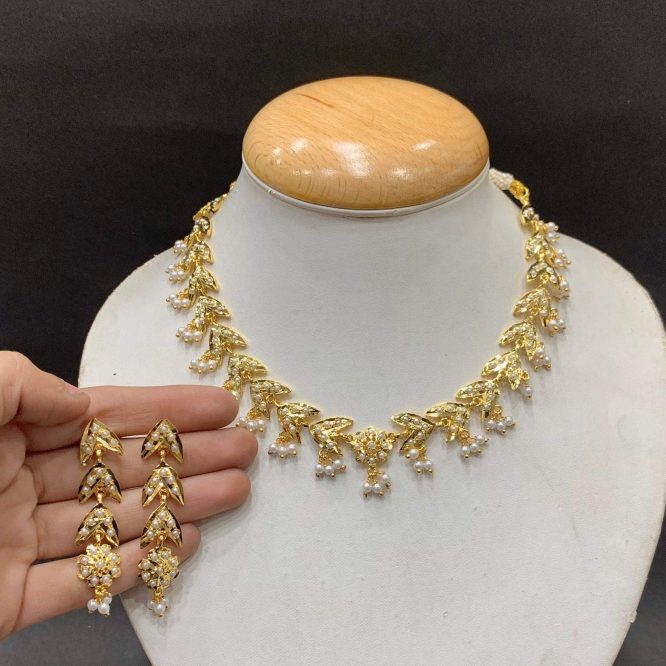 Jadau necklace set