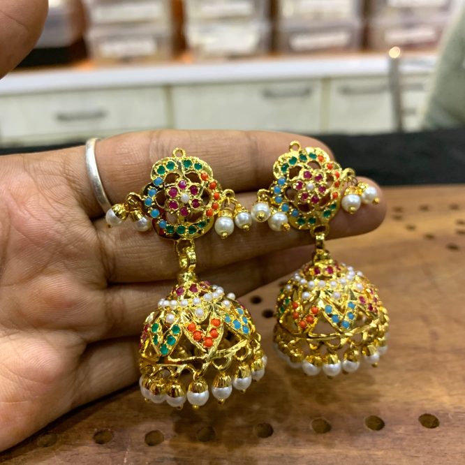 Jadau Earrings 562758
