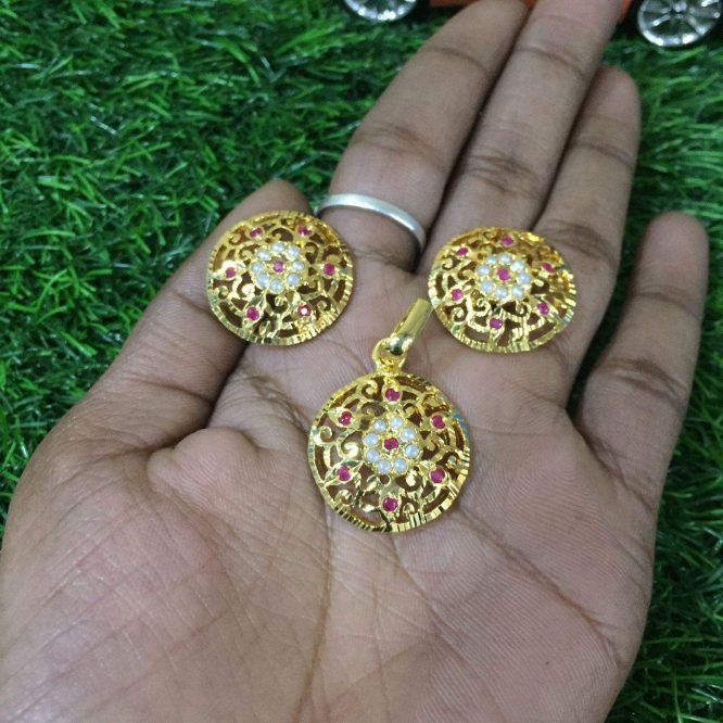 Jadau Pendant Set