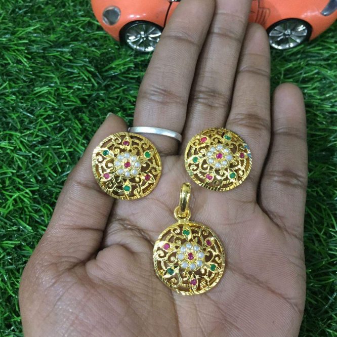 Jadau Pendant Set