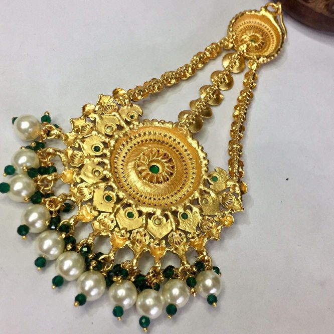 Pretty design by antique bridal pasa