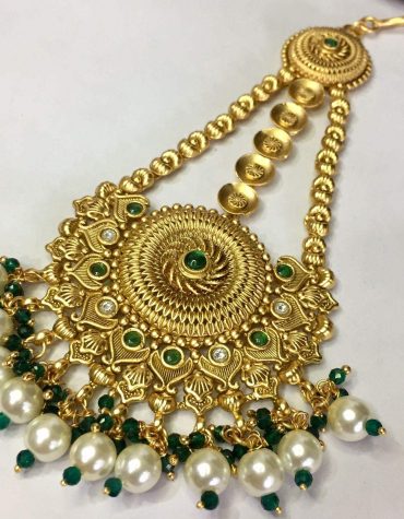 Pretty design by antique bridal pasa